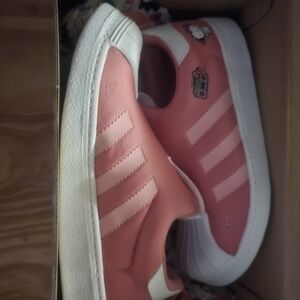 SANRIO youth sneakers size 2